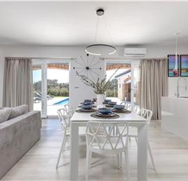 3 bedroom villa with pool, near Zadar, sleeps 8